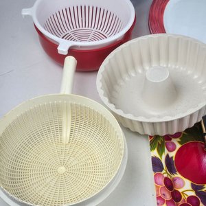 Lote de Tupperware, Bandejas, Moldes y Utensilios de Cocina - imagen 6