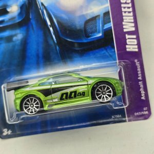 Hot Wheels Asphalt Assault Verde - Colección Original - imagen 2