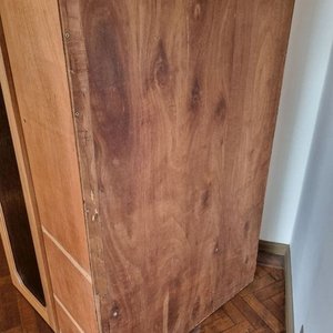 Vitrina Antigua de Madera Maciza con Puertas Vidriadas y Estantes - imagen 2
