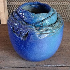 Recipiente de Madera con Tapa y Macetero de Barro Azul - imagen 7