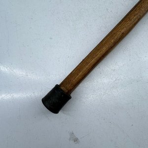 Baston de Madera con Empuñadura Curva y Punta de Goma - imagen 8