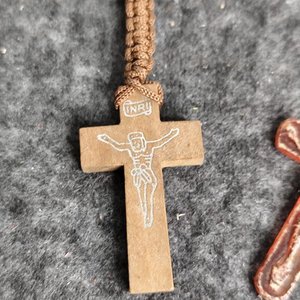 Dos Rosario de Madera y Piedra con Cruces - imagen 3
