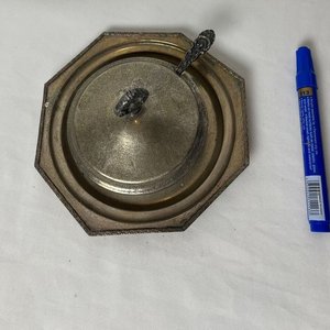 Dulcera Antigua de Vidrio Esmerilado y Metal Repujado con Pala - imagen 5