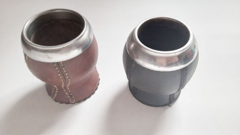 Lote siguiente: Mate de madera forrado en ecocuero