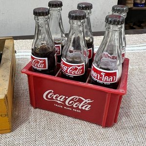 Conjunto Miniatura Coca-Cola: Cajón Madera y Botellitas - imagen 13