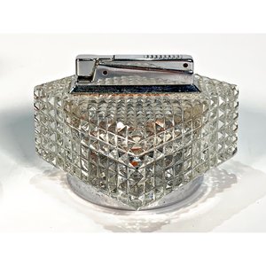 Tres Encendedores Vintage: Starlon Metálico, Vidrio Prensado y Cristal con Monograma Banco de Londres - imagen 5