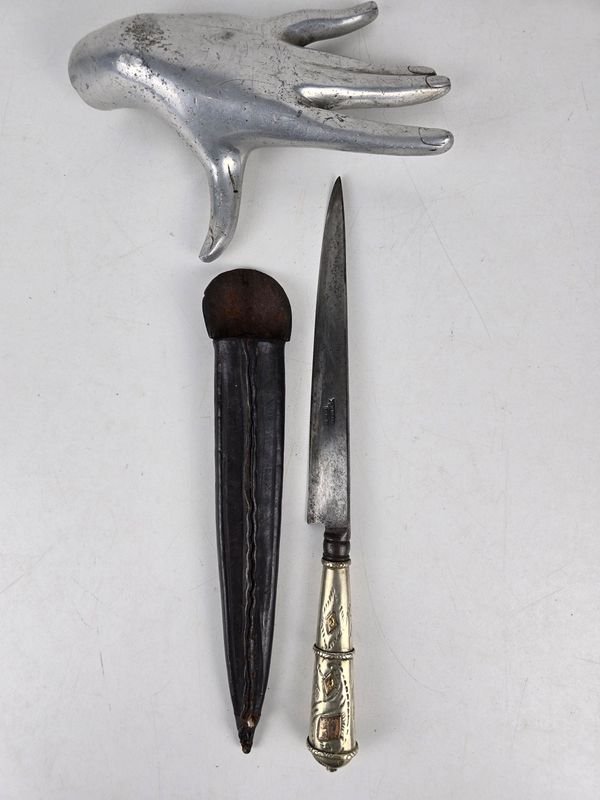 Cuchillo Criollo Solingen con Mango de Platería Criolla y Vaina