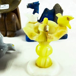 Lote de Cuatro Figuras Decorativas de Piedra Tallada - imagen 3