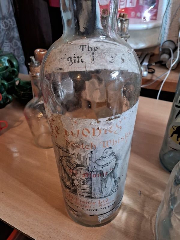 Botellas antiguas de whisky de vidrio - imagen 2