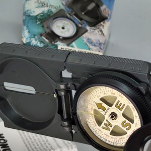 Brújula Konus Konustrek Plegable con Mira y Nivel - imagen 6
