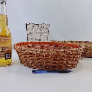 Conjunto de 8 Canastas Decorativas en Fibra Natural, Especiero Giratorio y Lata de Galletas - imagen 6