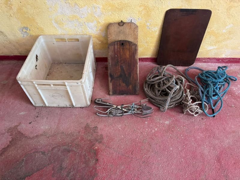 Item 889472 - Image 1