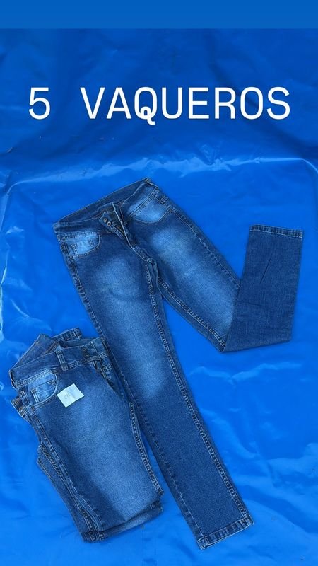 Ropa de denim en buen estado - imagen 1