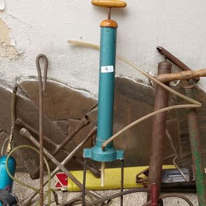 Lote de Inflador, Llave de Rueda, Baliza, Taladro de Mano y Extintor - imagen 3