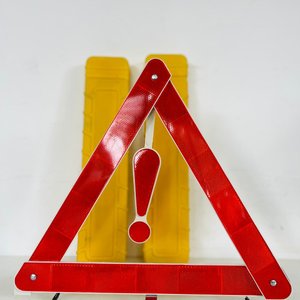 Lote anterior: Par de Balizas Reflectivas Triangulares de Seguridad