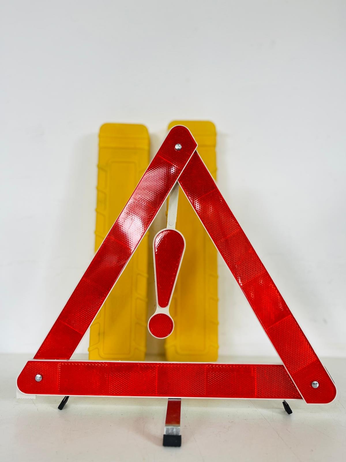 Par de Balizas Reflectivas Triangulares de Seguridad