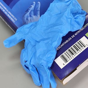 Caja de 50 Pares de Guantes Descartables Nitrilo (Vitril) Talle S SAKIRA S.A. - imagen 4