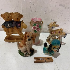 Lote anterior: Lote de Adornos Decorativos: Osos, Ciervo y Perros
