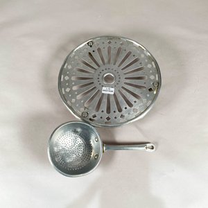Juego de 2 Piezas de Aluminio Estilo Mariposa: Apoya Fuente y Colador - imagen 2