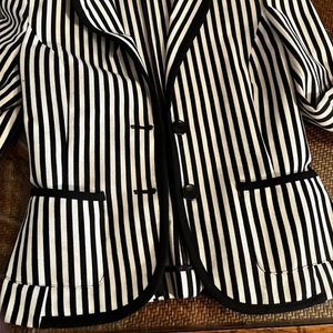 Blazer Rayado Blanco y Negro Talle S - imagen 4