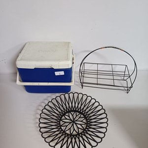 Conservadora Azul y Blanca, Posavasos Metálico y Centro de Mesa Negro - imagen 1