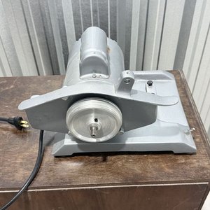 Motomoladora / Afiladora de Banco Motorizada Robusta - imagen 8