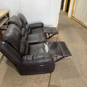 Sofá Reclinable de 3 Plazas en Cuero Sintético Marrón con Desgaste - imagen 14