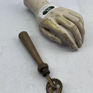 Lote anterior: Cortador de Ravioles de Bronce con Mango de Madera
