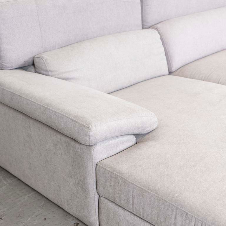 Sofá en L gris tapizado para limpiar - imagen 2