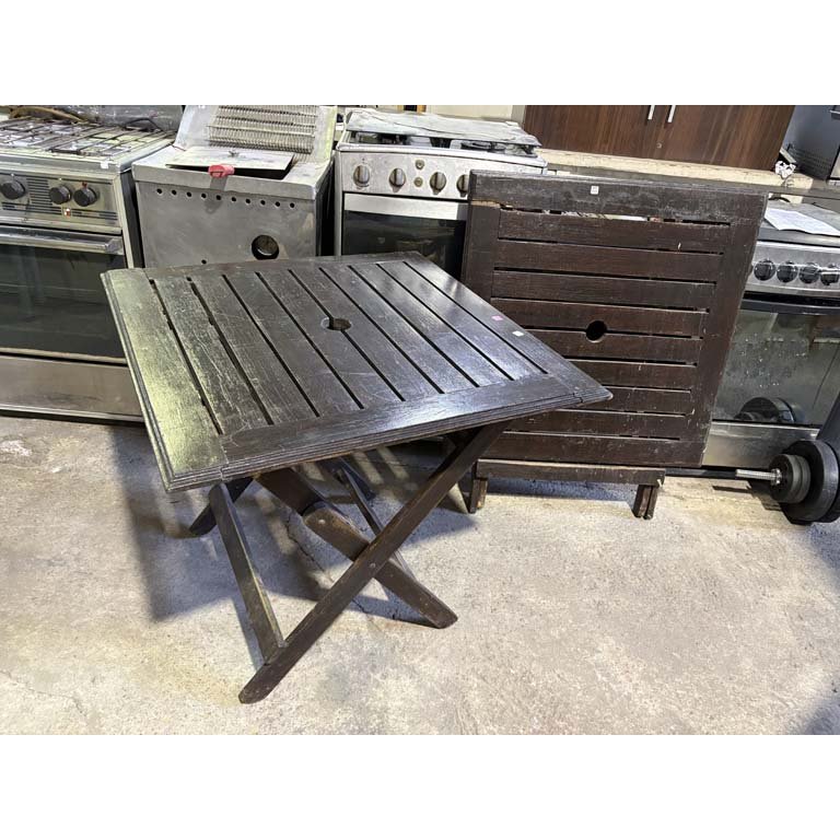 Lote anterior: Mesas de madera plegables y accesorios