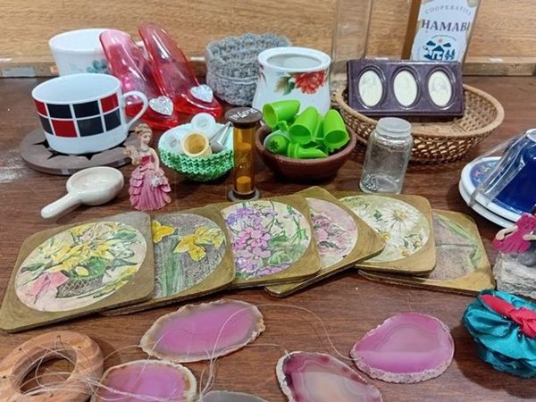Lote Variado de Adornos y Utensilios de Cocina - imagen 1