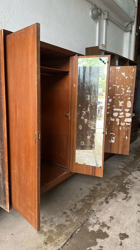 Ropero de cuatro puertas en madera - imagen 3