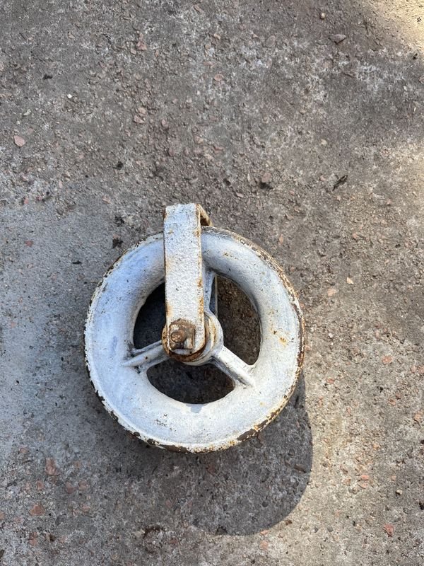 Item 884002 - Image 0