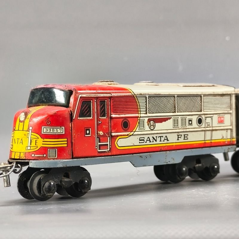 Locomotora y vagones SANTA FÉ en chapa, de procedencia japonesa - imagen 4