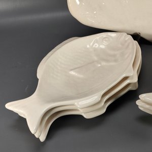 Juego de Servir Pescado en Cerámica Blanca: Fuente Grande y 6 Platos - imagen 5