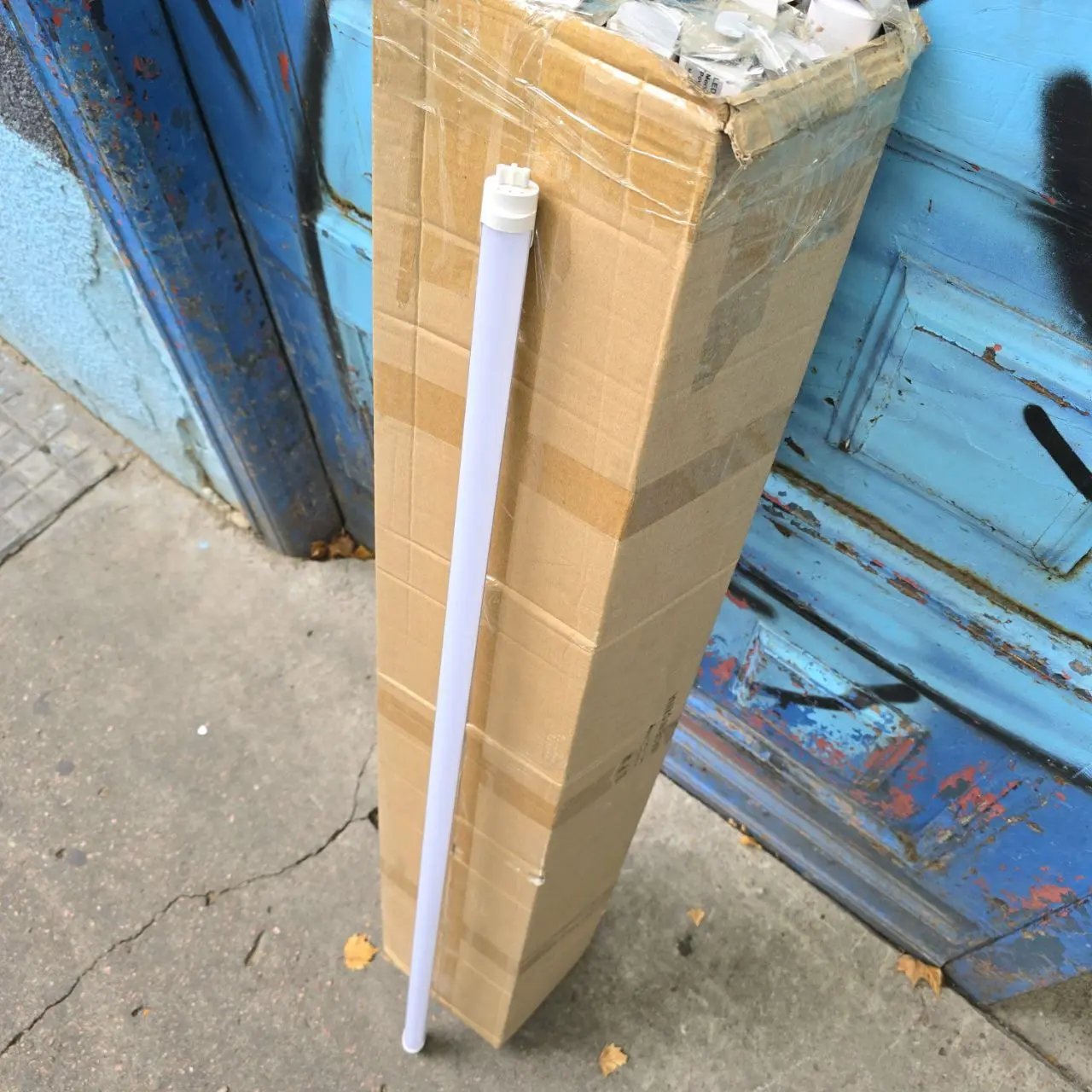 Lámparas LED en caja de 18 unidades - imagen 1
