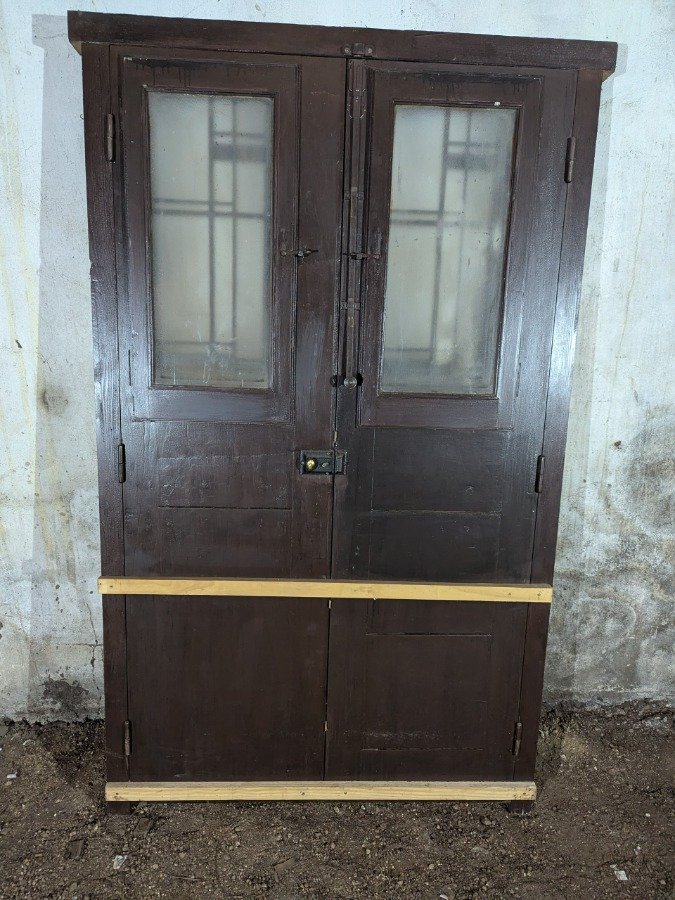 Puerta de frente antigua en cedro con reja y marco de pinotea - imagen 7