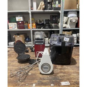 Lote siguiente: Lote de Electrodomésticos: Batidora, Heladera, Wafflera y Popcorn Maker