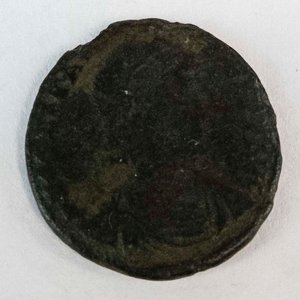 Lote anterior: Moneda Antigua de Bronce Romana - Constancio II (348-354 d.C.)