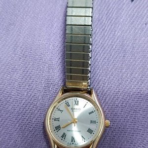 Lote anterior: Reloj Casio Japonés para Dama con Correa Metálica