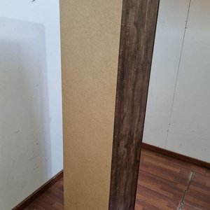 Mueble de una puerta con estantes interiores en tono madera - imagen 4
