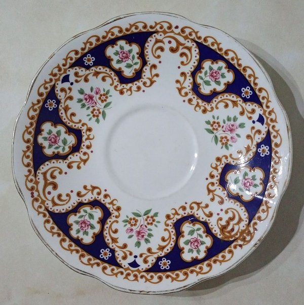 Platillo de Porcelana Fina "Queens" (Rosina China Co. Ltd) - Estilo Victoriano con Pan de Oro - imagen 1