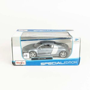 Auto Audi R8 escala 1/24 colección Maisto, en su caja original. - imagen 1