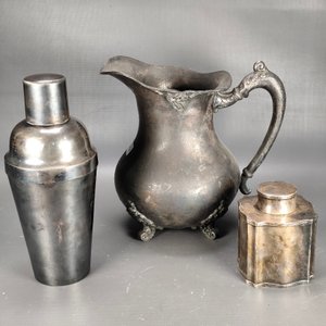 Set de Metal: Coctelera, Jarra y Recipiente para Té - imagen 1
