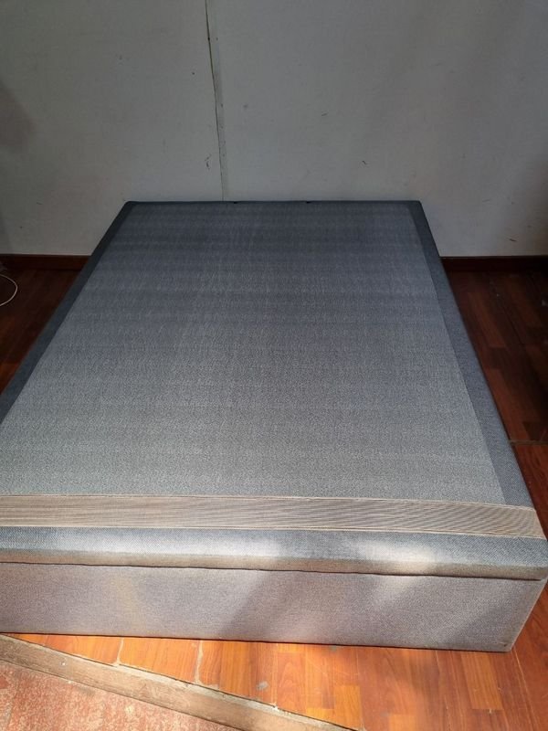 Cama Box Dos Plazas en Buena Condición - imagen 2