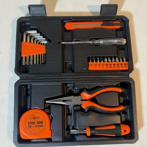 Set de Herramientas Manuales Nuevo en Estuche Negro - imagen 1