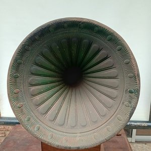 Gramófono Antiguo con Bocina Exterior Decorada - imagen 6
