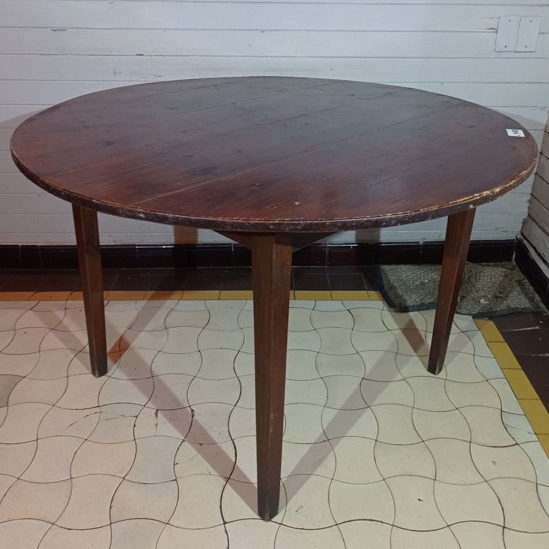 Mesa de madera circular en buen estado - imagen 3