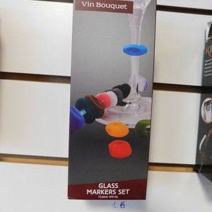 Lote siguiente: Set de 12 marcacopas de silicona