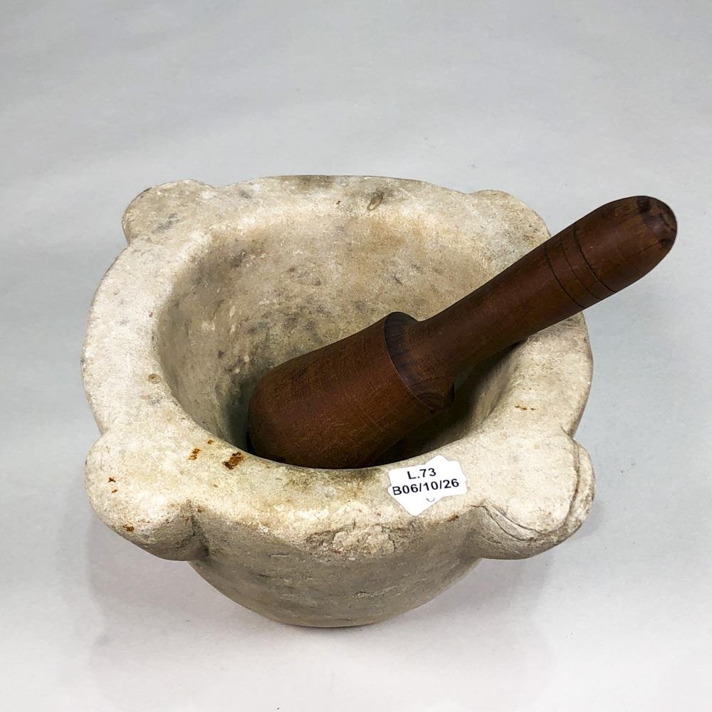 Mortero de Mármol con Mano de Madera